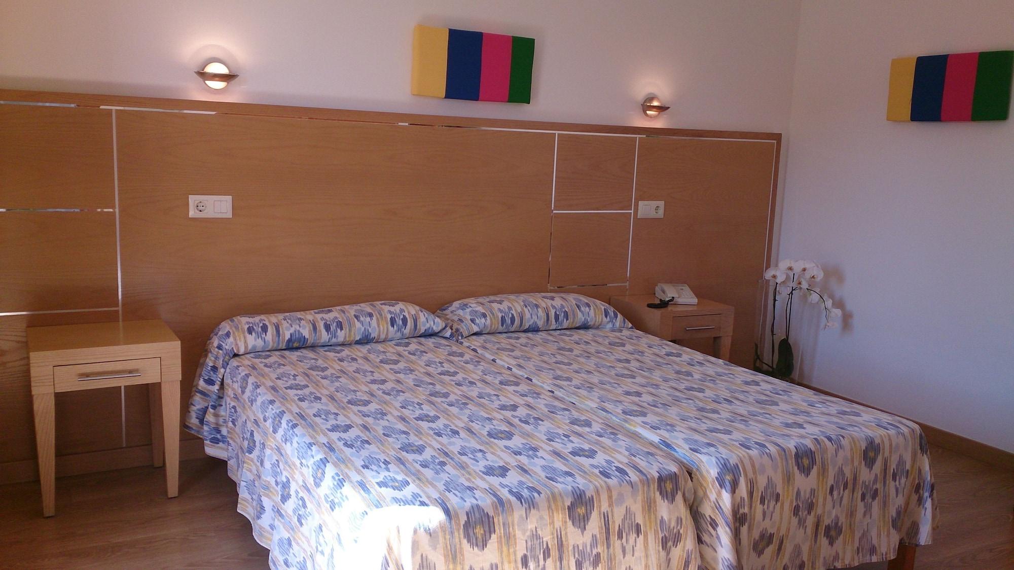 Hotel Bellavista Cala Ratjada  Bagian luar foto