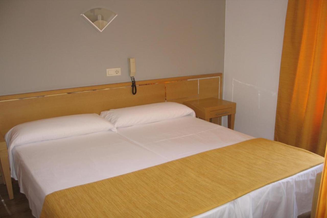 Hotel Bellavista Cala Ratjada  Bagian luar foto